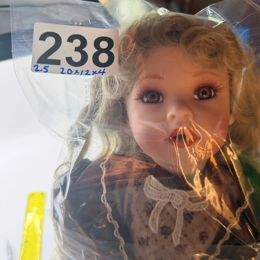 Franklin Heirloom Dolls Unisex 16